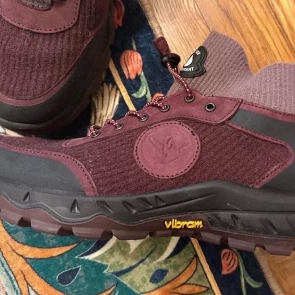 Santana Canada Women's Burgundy and Purple Boots